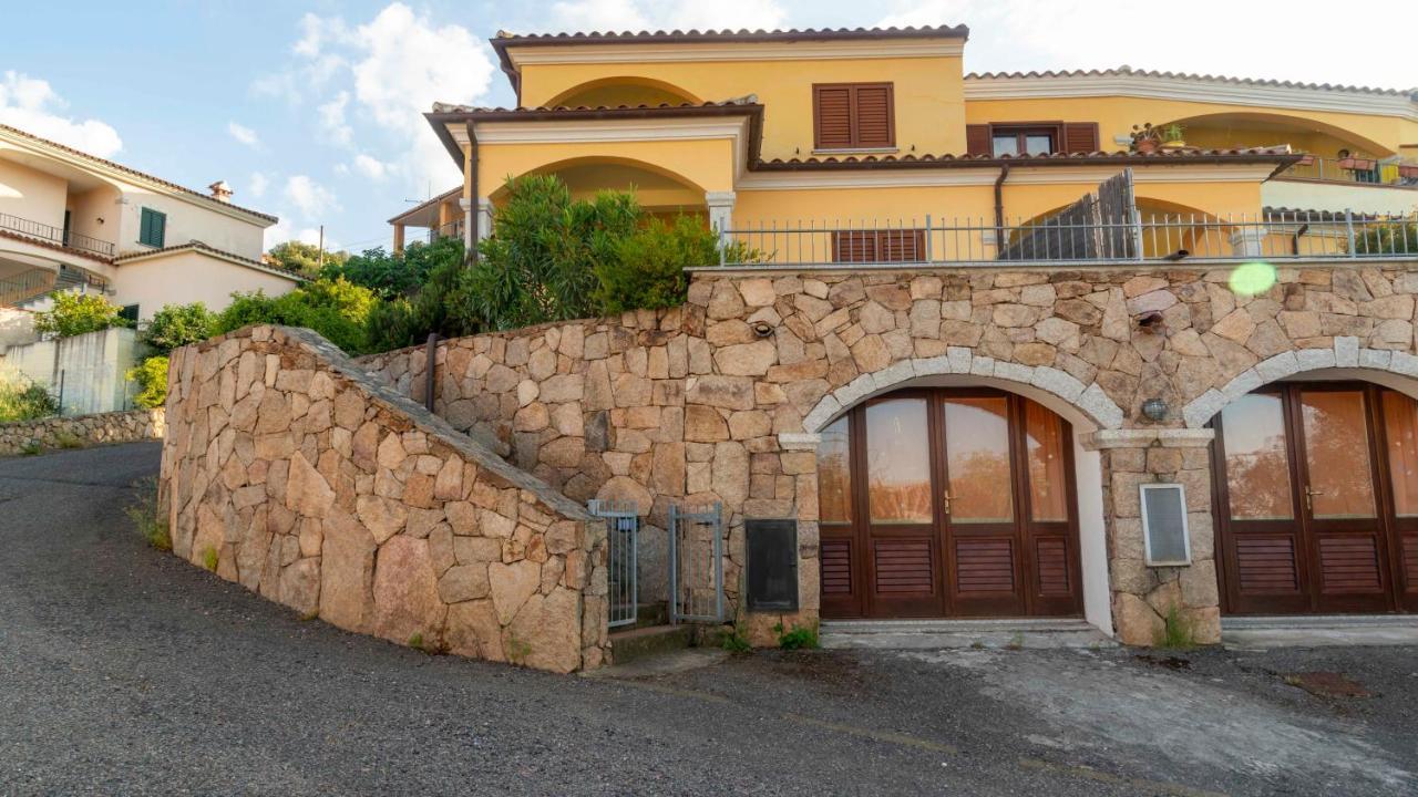 Casa Vacanze Solita Budoni Exteriör bild