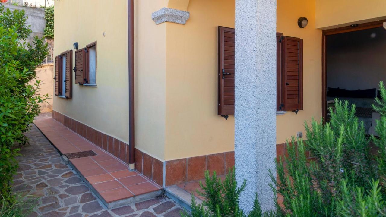 Casa Vacanze Solita Budoni Exteriör bild